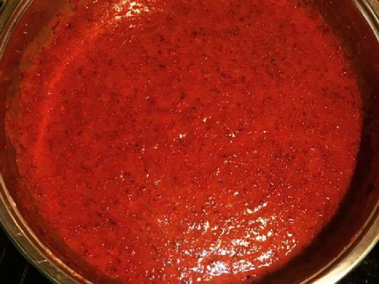 Nước sốt Kimchi màu đỏ cay nồng